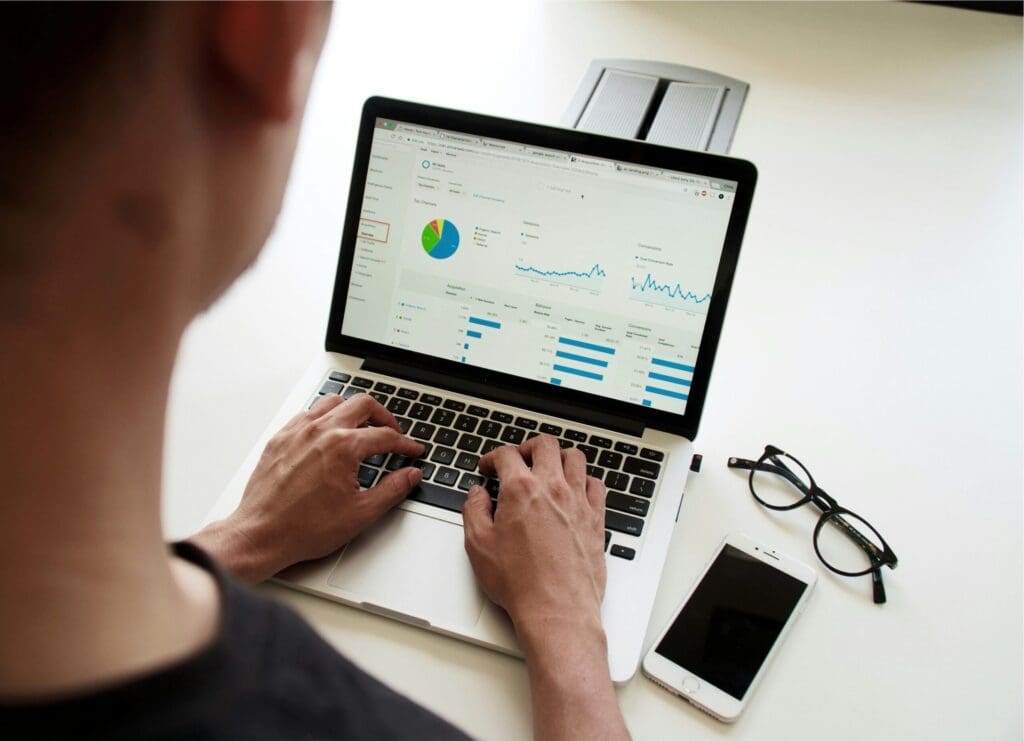 Building-a-Smart-Data-Retention-Policy_-What-Your-Small-Business-Needs-to-Keep-and-Delete-scaled.jpg